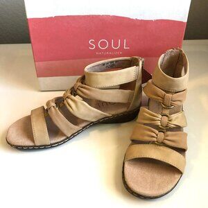SOUL NATURALIZER Bohemia Taupe Suede Gladiator Sandal 7.5 NWT